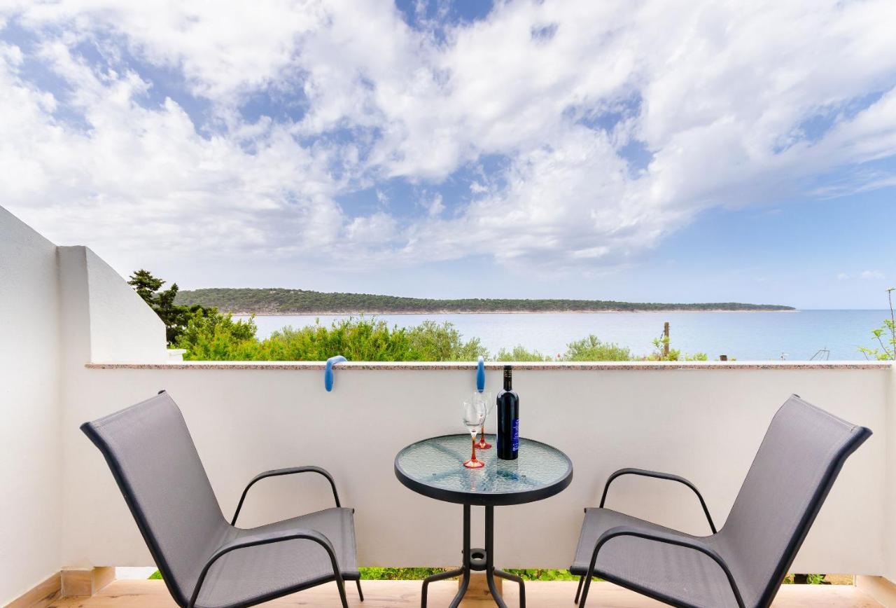 Apartments And Rooms Bianca Barbat na Rabu Exterior foto